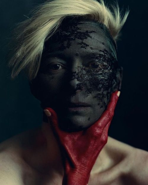 (via jinxproof: “ Tilda Swinton ph. Norman Jean Roy ”)