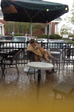 cakeisgr:Last year I went to a Starbucks and it started raining so this older man just picks his dog up and held him.