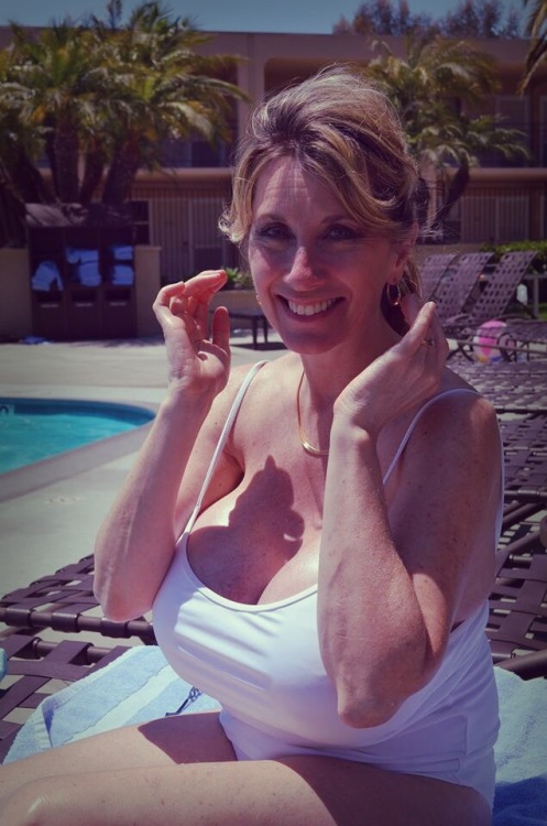 XXX Nancy Quill on vacation.  photo