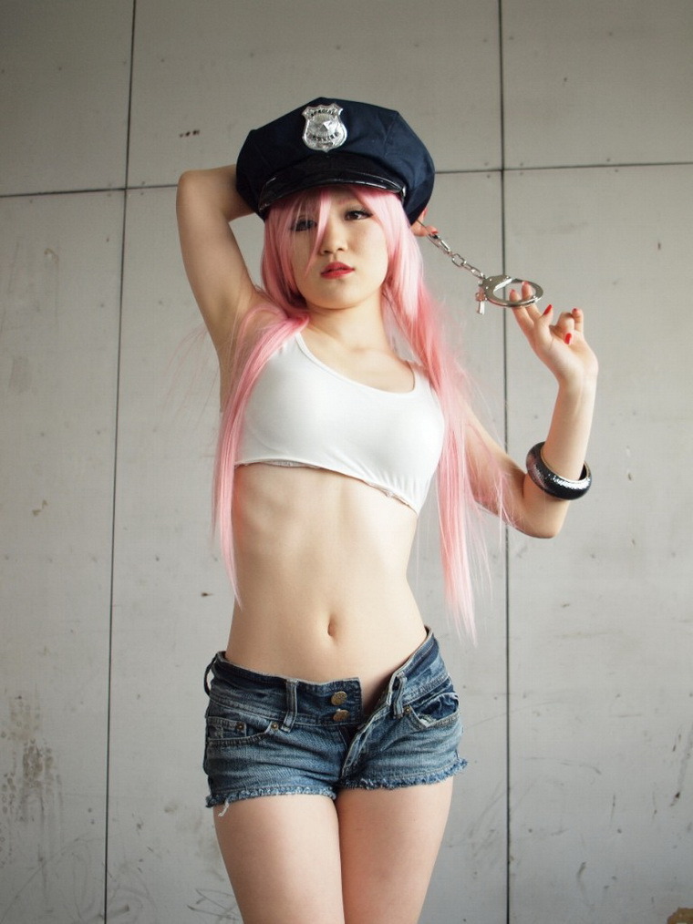hotcosplaygirl:  Cosplay girlCosplay girl Twitter