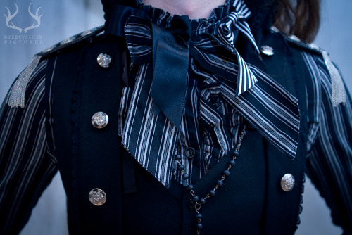 skyscraperopera:  technotropism:   Wearing my Azure Gilet in a more “conventional” way f