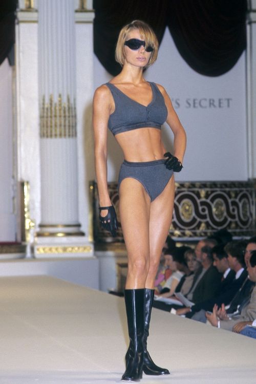 victoriasmodels:Angelika Kallio, Victoria’s Secret Fashion Show 1995