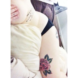 tattooedmafia:  http://vexxx.tumblr.com/