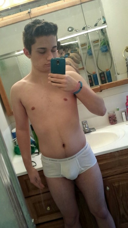 hnsbrfs: iluvhanesbriefs:   brobriefs:  sillyg55:  Thanks for the submission!  So hot   Excellent!   Mmm 