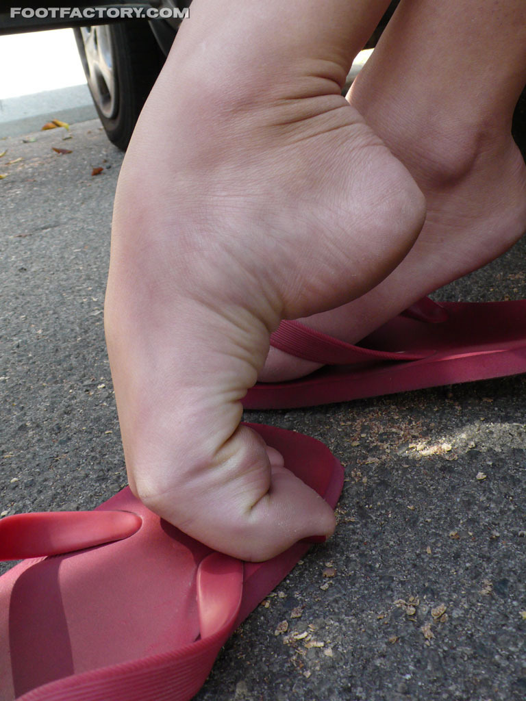 feetfiends:  nicccccce 