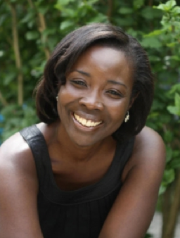 killah-cupcakes:  flightlesslexxii:hersheywrites:iggatine:niggaimdeadass:headassbitch: Dark Skin Dude: Dark skin bitches can’t talk to me! i can’t be seen with no dark skin bitches that’s embarrassing. His momma:  His Auntie:  His sister:   YUP