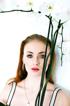  Sophie Turner 1883 Magazine Outtakes [x]
