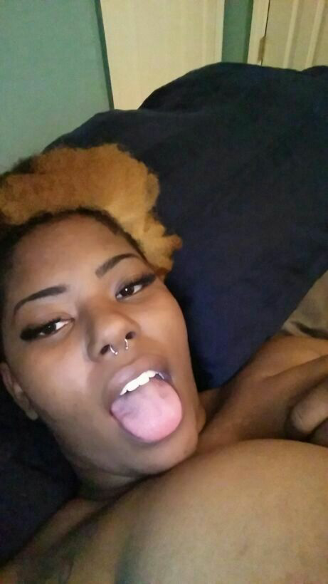 plotprincessss:  Always got my money maker out  Lmaoo no