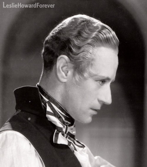 Happy Birthday Leslie Howard !!!* April 3, 1893 - June 1, 1943 *You’ll never be forgotten ❤️