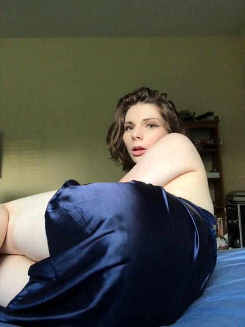 phx-sissy: abkazias: Imagine waking up to me like this ‍❤️‍‍ such a beautiful girl