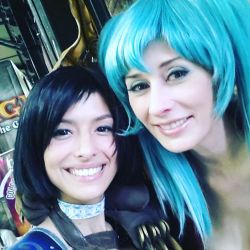 angelabermudeza:  With Marie Claude Bourbonnais 😱 She’s beautiful!  #cosplay #cosplayers #selfie #Playcon