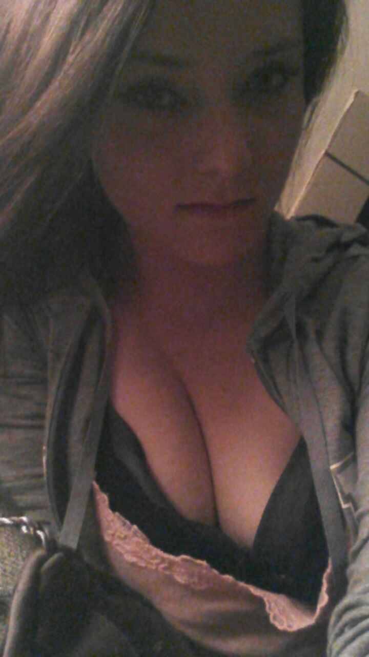 littleteensluts:  Another oldy of me