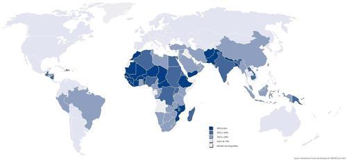 lapalomafolladora:  Mapa de religiosidad en el mundo:Mapa del analfabetismo en el mundo:Compara y saca tus propias conclusiones…