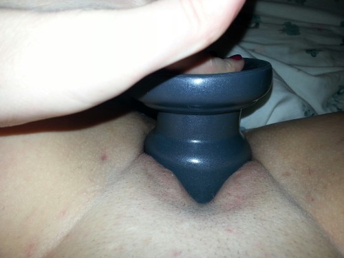 daddyslittleslut78:  Determined to keep my pussy open all night to get looser for the morning ♥  Make this your habit and slowlyIncrease the size of the plug and your cunt will get very loose