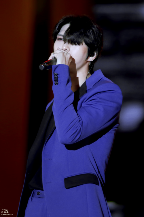 prince-taekwoon:do not edit | © 운빛담