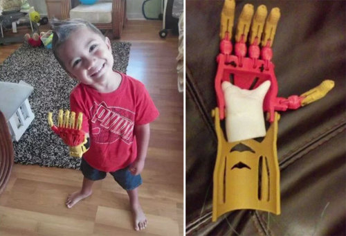 dreamychocolateprincess:  cubebreaker:  E-Nabling the Future is an organization of volunteers who produce 3D-printed prosthetic superhero arms for kids in need.  i smiled so hard 