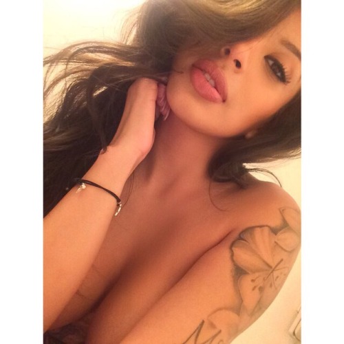 Must b 18+ to follow explicit content