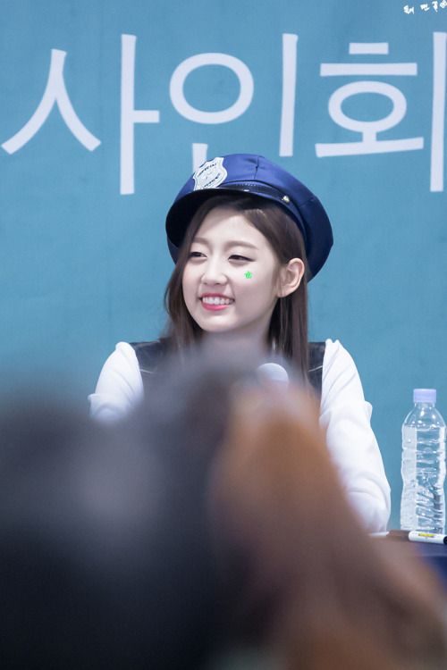 YeIn (Lovelyz) - Incheon Fansign Pics