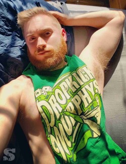 bigianh:  Ginger cub with hot pits   Happy