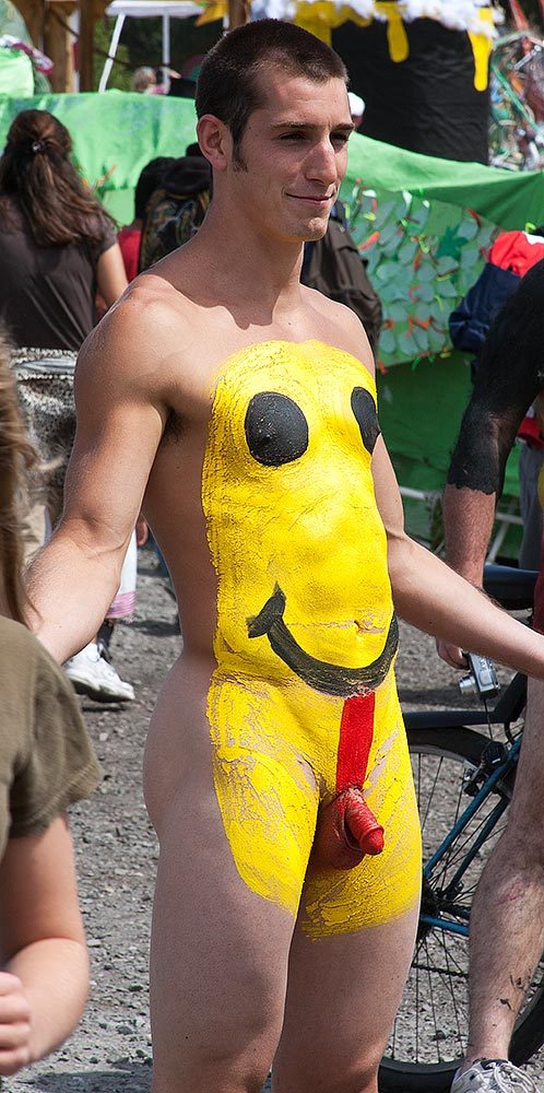 tripnight:   Fremont Solstice Parade, Seattle - And yeah, very happy. 