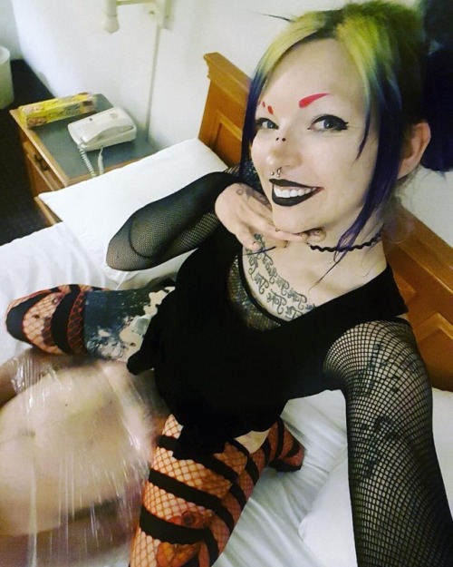 tumorcrunch:Another day at the office  °°°°°°°°°°°°°°°°°°°°°°°°°°°°°°°°°°°°°°°° #femdom #footfetishn