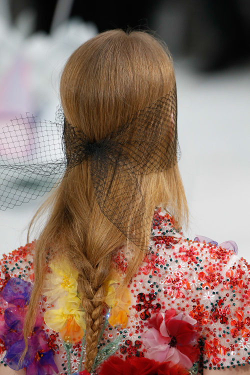 Details at Chanel Spring 2015 Haute Couture Fashion by Mademoiselle! (Runway blog!)