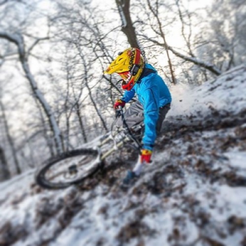 instabicycle:  Via @driftcolombia: Fotaza con la nueva Drift HD GhostS #downhill #nieve #getoutthere