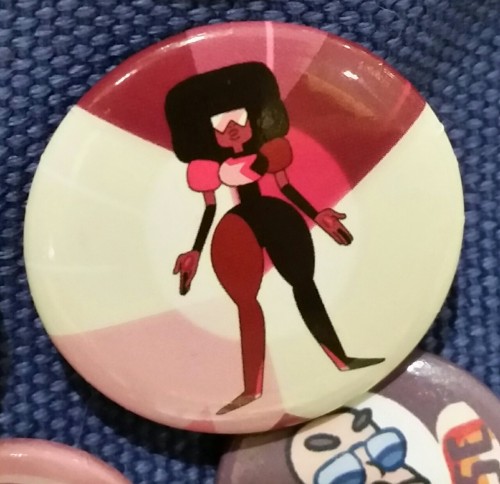 They also have a Garnet pin, which as far as I know isn’t on their site. They didn’t have the wallet or Funkos though