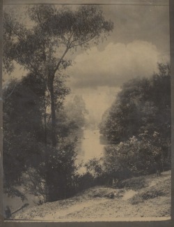 dame-de-pique:Nicholas Caire - Scenic view of a river, between 1890 and 1910       