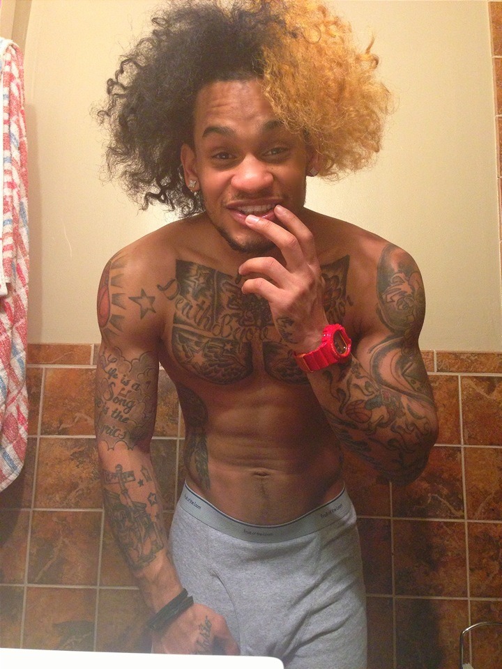 therealjoseliz:  I work out can you tell? ;) 