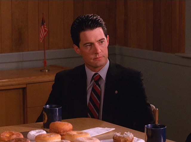 itsdansotherblog: Special Agent Dale Cooper’s Daily Routine  5am- rise  5:07am-