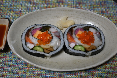 chuck-snowbug:  Six Kinds of Take-Out Sushi,