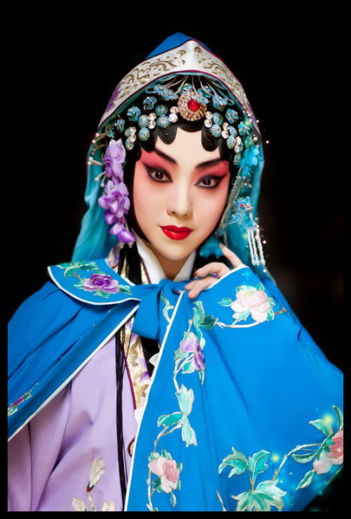 fuckyeahchinesefashion:Chinese Opera Portraits 