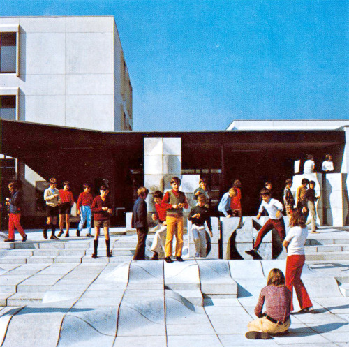 &lsquo;Primarschulhaus im Moos&rsquo;, schoolRüschlikon, Zürich, Switzerland; 1969