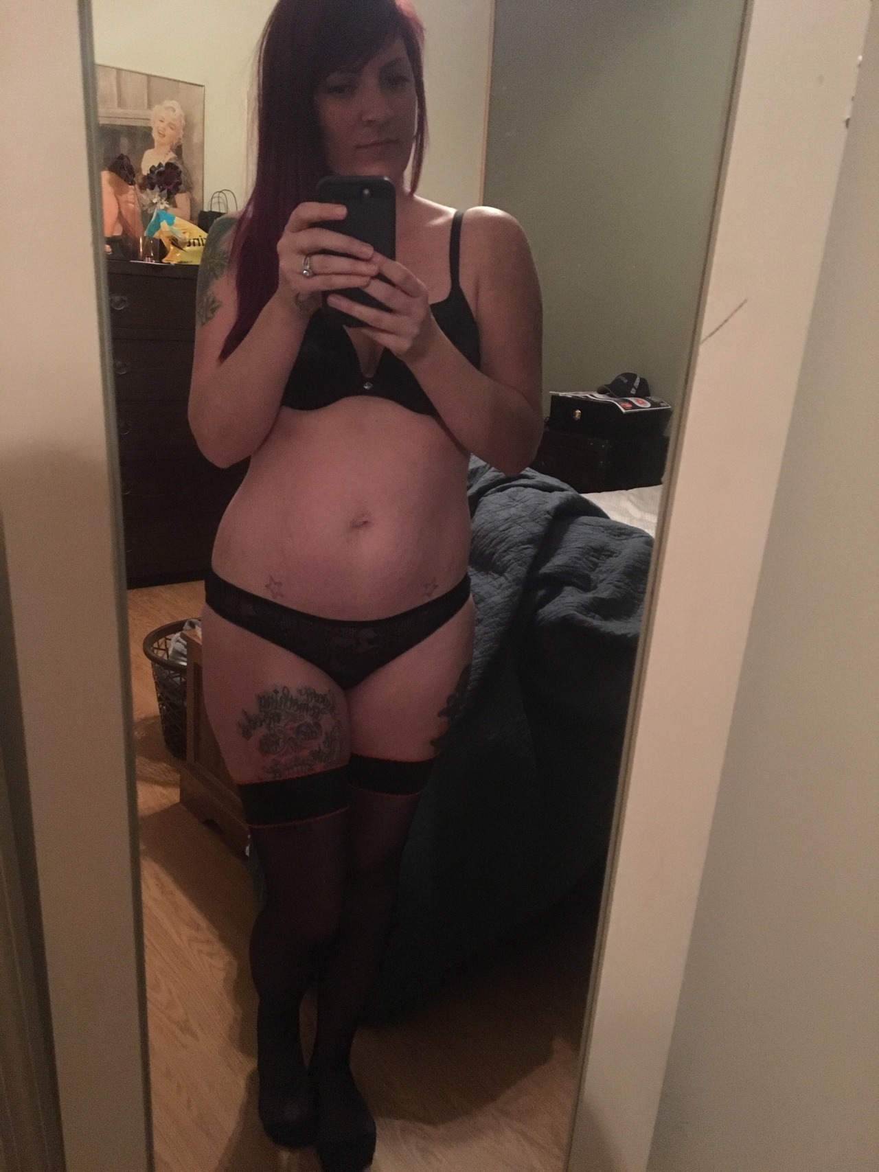 hersirandhiskitten:  Booty wrapped up like a present 😻