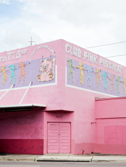 skeetchamp333:  upnupdaily:Pink Pussycat - Miami I bet this was LITTTTTTY back in the G