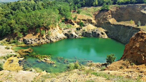 me and my friend recently discovered this beautiful abandoned quarry, and we did some cliff jumping 