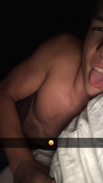 snapboysbaited:Brenden, 19 (requested). Super hot High school football player. Likes to smoke and have a good time 🤙🏻. DM me if you would like me to bait someone for you((: