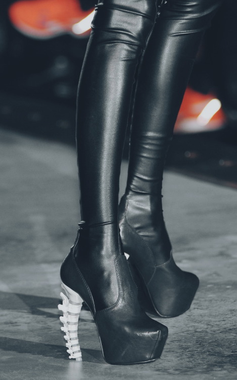 Dsquared² / Fall 2010 / RTW Details / Shoes