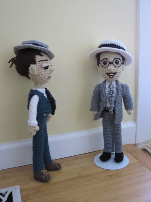 catsandjammer: soulfulyearnings: catsandjammer: Buster Keaton and Harold Lloyd amigurumis hanging ou