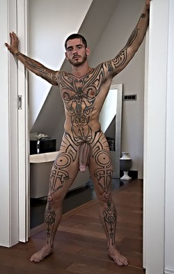 dathicking:  jockpig:  Logan McCree  Beautiful work of art