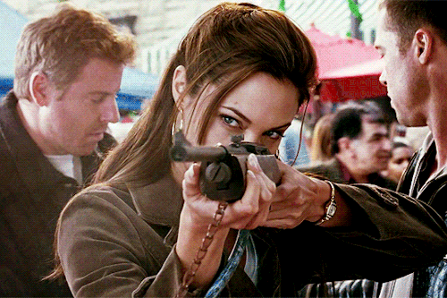 aliswong:She’s the sweetest thing I’ve ever seen!Angelina Jolie as Jane Smith in Mr. and