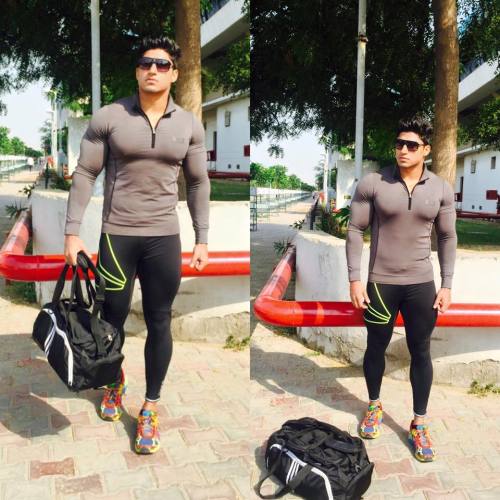 asianhunk-pecs-nips-asses:  Pectease!!