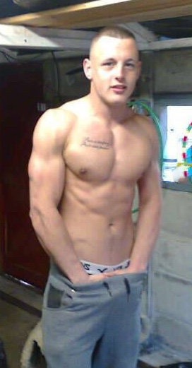 tradiesandchavs:  Sexy chav lads