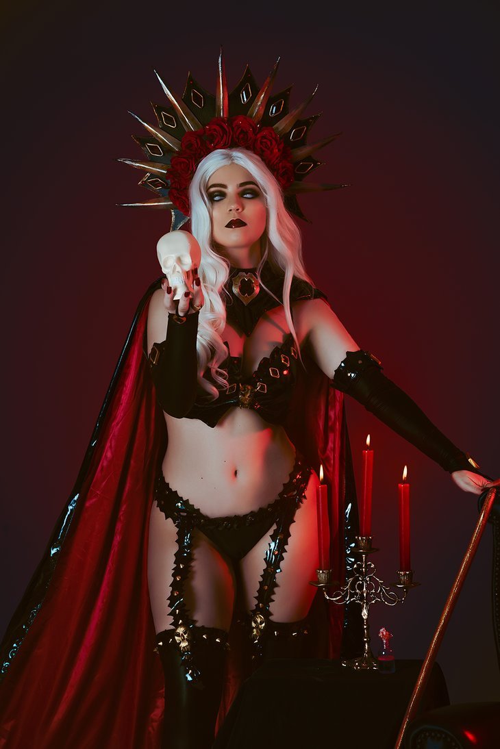 hotcosplaychicks: Lady Death by annieseixascos   Check out http://hotcosplaychicks.tumblr.com