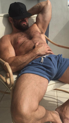 Hairy & Muscle Man 🇮🇹