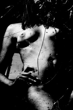 vivipiuomeno1:Dave Coba - from Broken series, black and white nudes 2