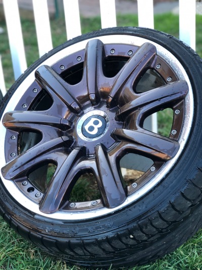 Sex bmorel3git:Selling the Bentley wheels tomorrow pictures