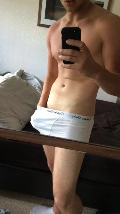snapchathotguys:  Http://SnapchatHotGuys.tumblr.com