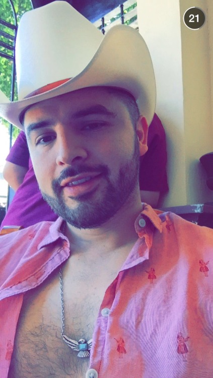 soy-salaaazar:  esthermaritza24:  hvrmosa:Omg💗  Mi niño Geo  😍💘